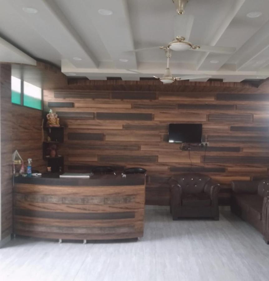 Woodland Lodge And Restaurant Guwahati Exterior foto