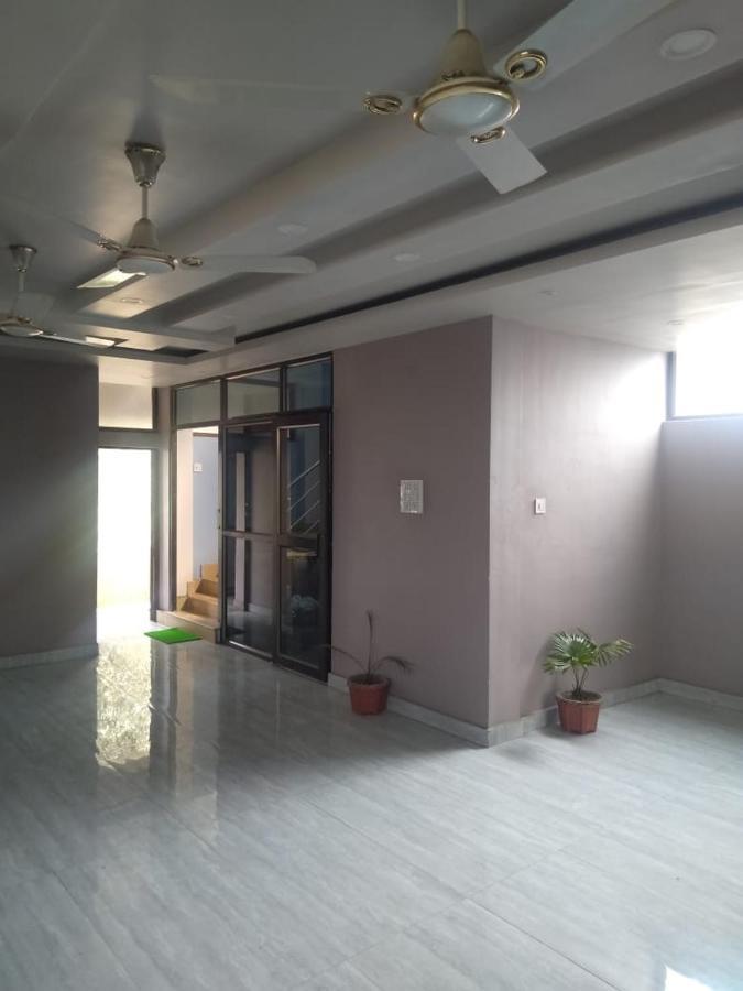 Woodland Lodge And Restaurant Guwahati Exterior foto